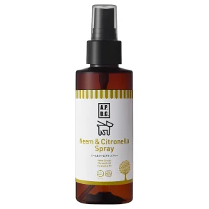 A.P.D.C. 防蚊驅蟲噴霧 125ml 商品主圖，深褐色噴霧瓶搭配白色標籤，印有 A.P.D.C. 標誌與 Neem & Citronella Spray 字樣